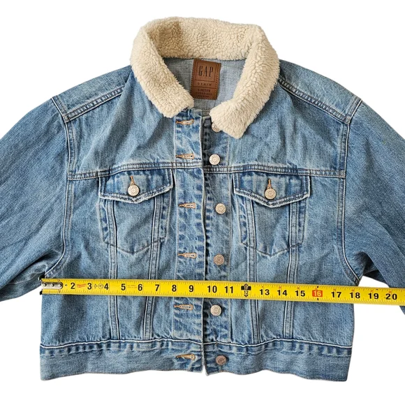 GAP Light Blue Denim Jacket with Soft White Collar - Picture 5 of 8